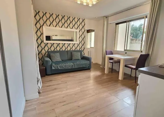 Mozart 10 Min Walk From Palais Des Festivals. Parking